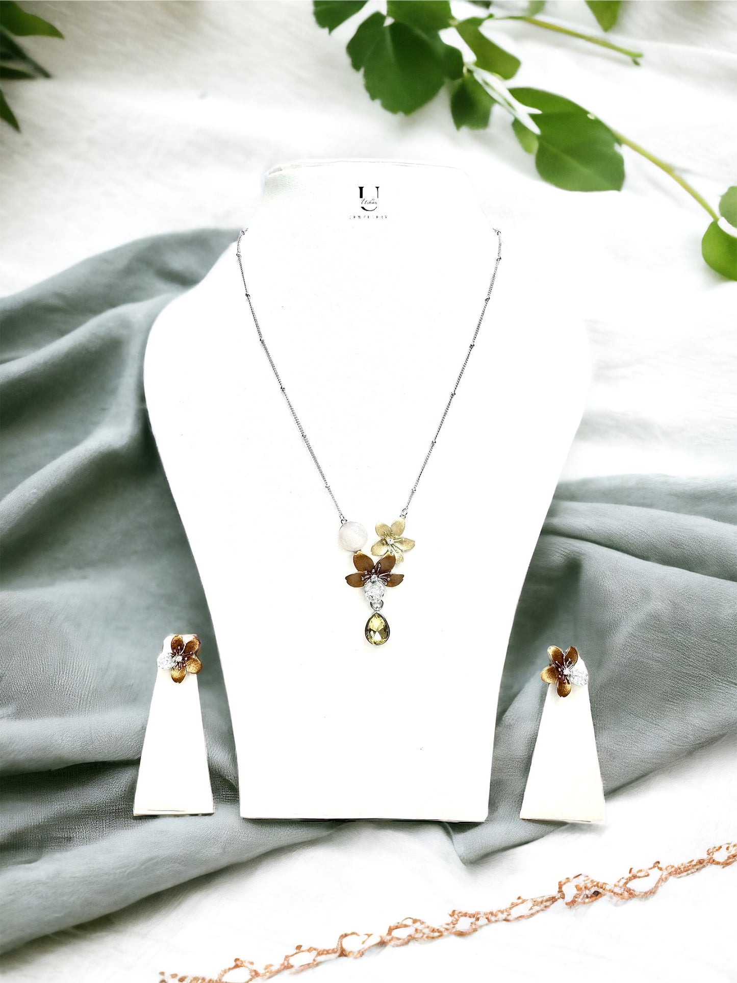 Floral Pendant Set