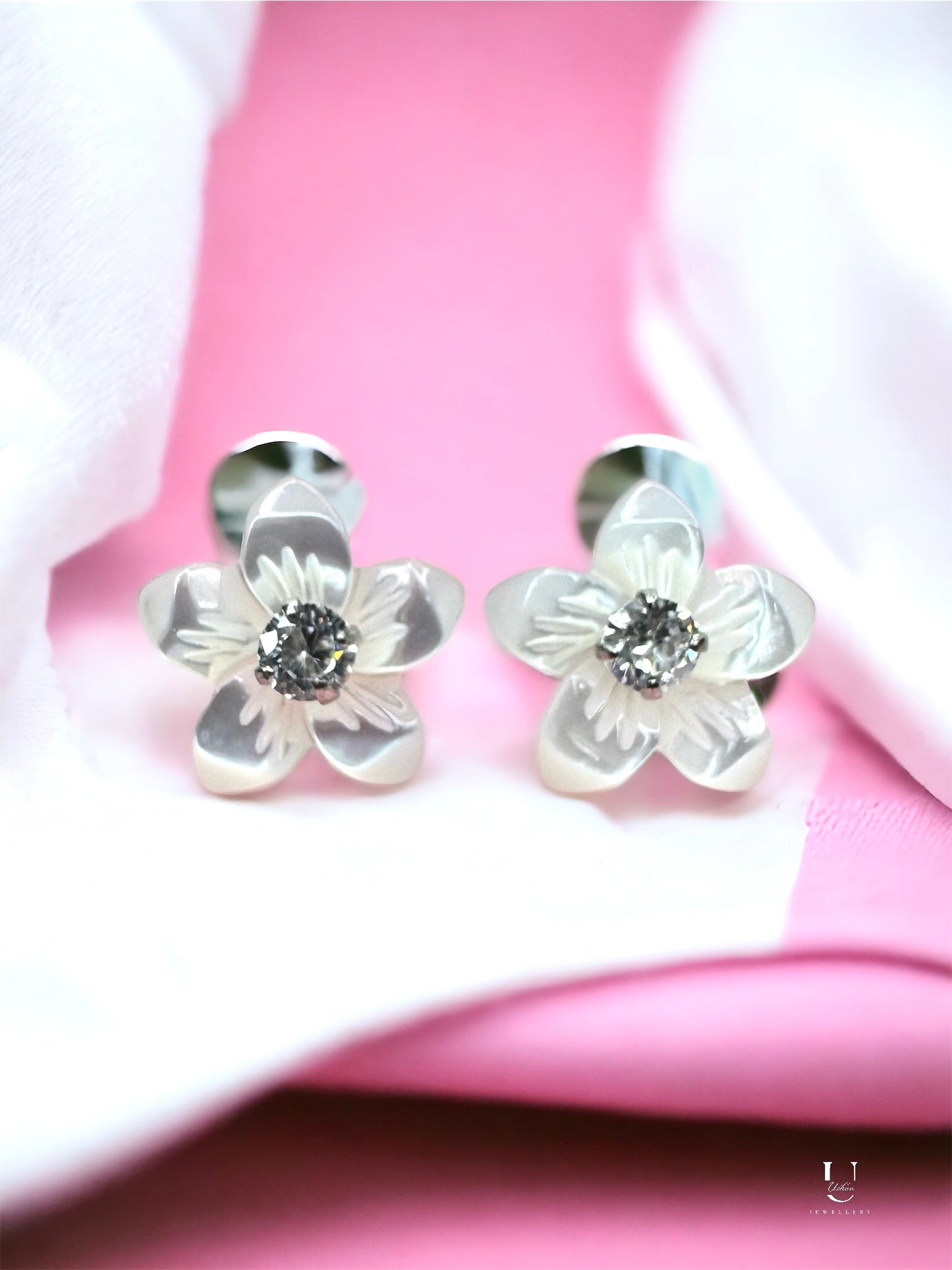 White Mop Flower Stud 4