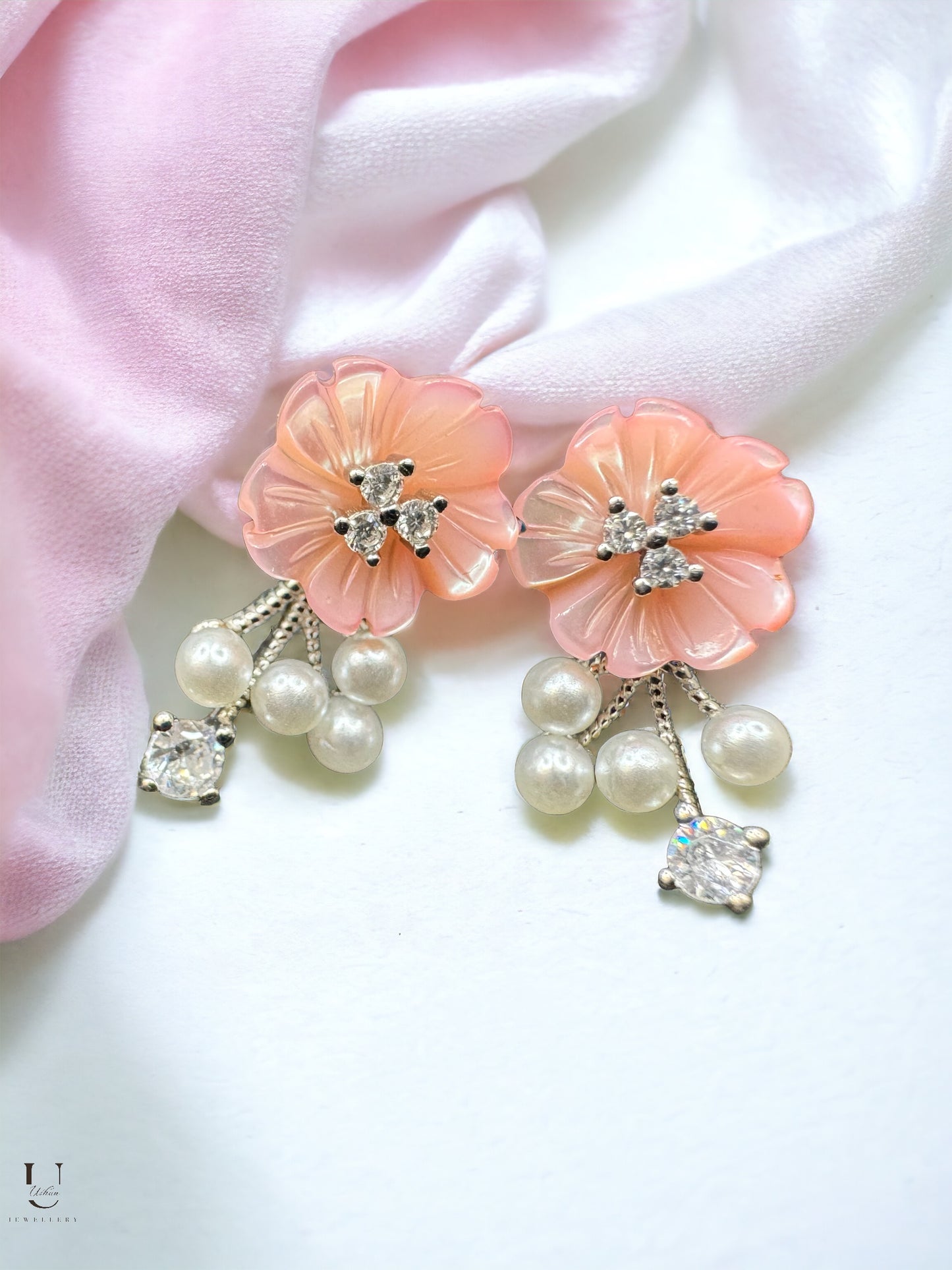 Peach Mop Fower Stud