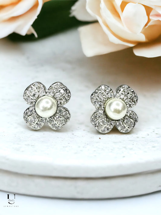 Flower Zirconia Stud