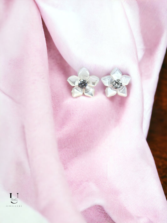 White Mop Flower Stud 3