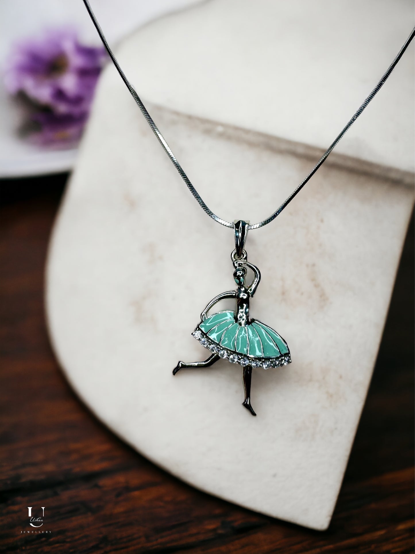 Green Ballerina Pendant Chain
