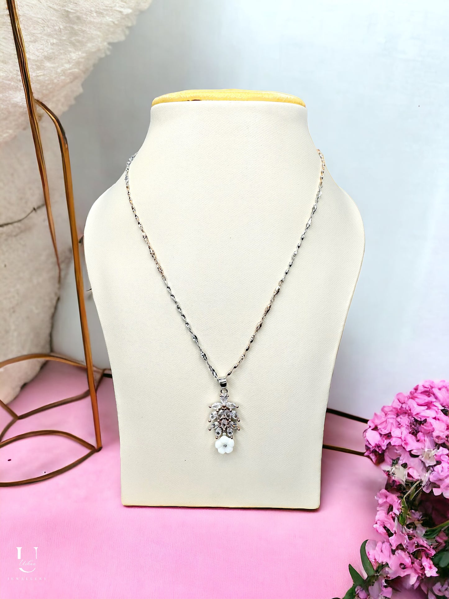 MOP Leaf Pendant chain