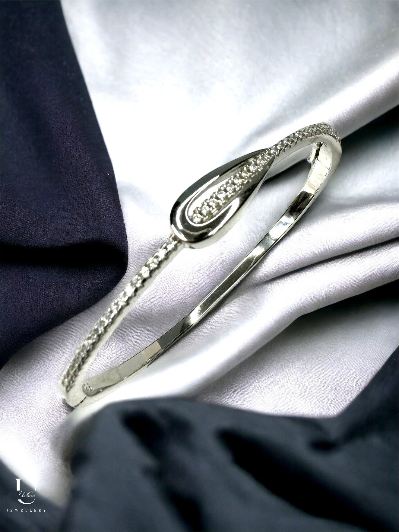 Cluster Stone Bracelet